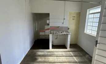 Imagem 4: Casa para aluguel possui 195 metros quadrados com 3 quartos em Vila Santa Terezinha - Fran