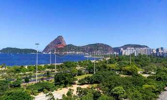 Imagem: Praia do Flamengo. Cobertura Duplex,ampla