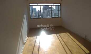 Imagem 1: 2 Dormitórios, Dep. de empregada, 1 vaga de garagem, próximo à Paulista