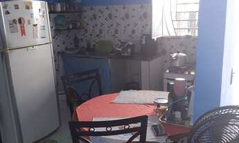 Imagem 4: Casa com 2 quartos sala cozinha banheiro