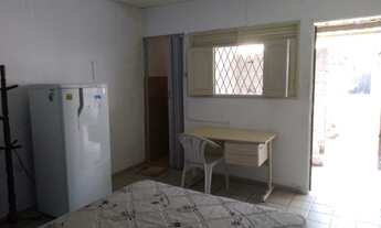 Imagem 4: Apenas para mulheres, Quarto com baheiro no conjunto Ponta Negra tudo incluso