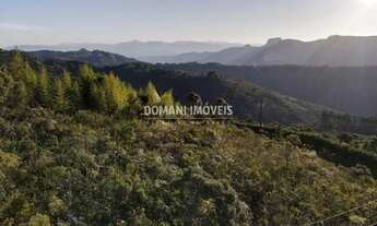 Imagem 4: Terreno Plano com Vista para a Pedra do Baú na Região do Imbiri - Campos do Jordão/SP