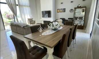 Imagem 3: EXCELENTE CASA DE 4 QUARTOS À VENDA NO CONDOMINIO DUBAI RESORT