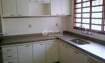 Imagem 4: Casa residencial disponível para venda e locação no bairro Santa Mônica em Uberlândia-MG