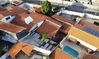 Imagem: Casa à venda em rua pública, AEROPORTO