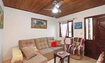 Imagem 5: Casa em Porto Alegre, no bairro Ipanema, com 2 dormitório(s), e 2 banheiros, à venda