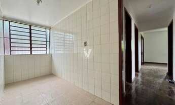 Imagem 5: Casa para locação, 3 dormitórios, amplo pátio, localizada no bairro Tomazetti!