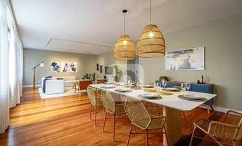 Imagem 2: Maravilhoso apto reformado e poucos passos da praia!