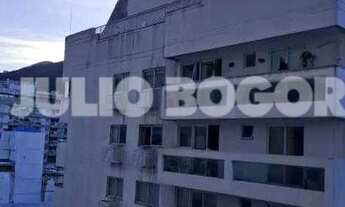 Imagem: Rua Visconde de Caravelas, suite, closet