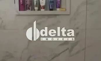 Imagem 5: Sobrado disponível para a venda no bairro Presidente Roosevelt em Uberlândia - MG