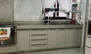 Imagem 3: Excelente Sobrado em Condomínio para venda tem 360 metros quadrados com 4 quartos