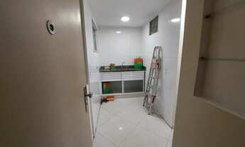 Imagem 6: Apto Centro, amplo, sol, reformadíssimo, vista verde, Rua 16 de março - Petrópolis - RJ