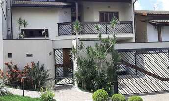 Imagem: Casa à venda com 3 dormitório(s), 4 vaga(s)