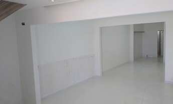 Imagem: Vendo loja na av. Principal do Jordão alto