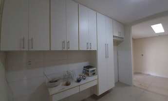 Imagem 7: Casa para venda possui 320 metros quadrados com 3 quartos em Vila Marieta - Campinas - SP