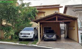 Imagem: Casa em condomínio com acesso pela Estrada