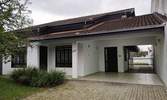 Imagem: Casa Sobrado em Joinville, Bairro Santo