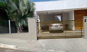 Imagem 7: Casa de condomínio para venda tem 222 metros quadrados com 3 quartos