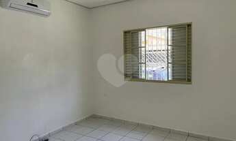 Imagem 4: Casa comercial para locação com ótima localização, próxima ao Centro da Cidade