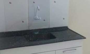 Imagem 2: Aluga 1 cômodo grande com banheiro prox Havan