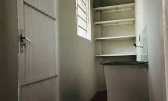 Imagem 4: Casa com 2/4 em rua principal