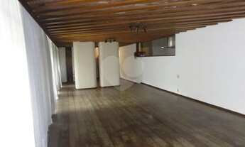 Imagem 6: Rua fechada no pé da serra com cancela e segurança