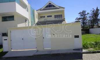 Imagem: Imóvel para venda possui 298 metros quadrados