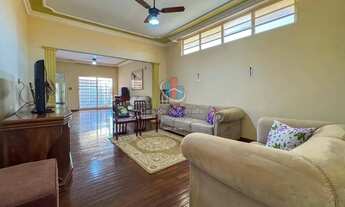 Imagem 7: Casa ampla com quintal e 4 dormitórios no Jardim Paulista