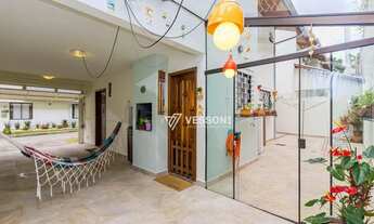 Imagem 2: Sobrado Triplex em condomínio fechad no bairro Ahú - Curitiba/PR