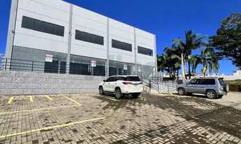 Imagem: Pavilhão novo localizado na Linha Anta