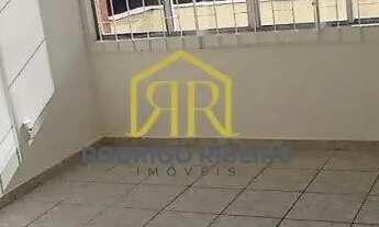 Imagem 2: Kitnet na Trindade com 28m² privativos e vaga