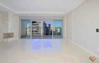 Imagem 3: Luis de Camões | 3 suítes