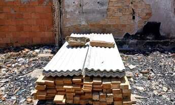 Imagem 3: Casa nova,comprada dia 06/12/2025 Com comprovantes de compras e notas. Tábuas de Polegada