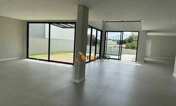 Imagem 5: Casa em Condomínio com 4 Suítes em Santa Felicidade