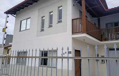 Imagem 4: SOBRADO COM CHACARA, A 06 MINUTOS DO DO CENTRO DE FLORIANOPOLIS