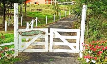 Imagem: Pousada a venda com porteira fechada