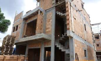 Imagem: SOBRADO A VENDA NO BAIRRO UBERABA, CURITIBA