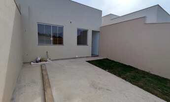 Imagem 2: Casa para venda tem 66 metros quadrados com 3 quartos em Novo Centro - Santa Luzia - MG