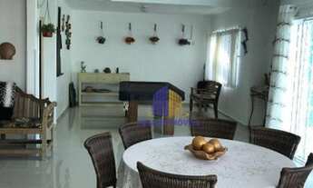 Imagem 2: Casa Mobiliada, Decorada com 06 Suítes Localizada no Bairro Praia do Estaleiro de Balneári