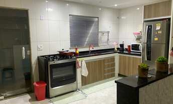 Imagem 2: Casa equitativa Casa com 2 dormitórios