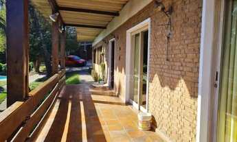 Imagem 2: Casa para locação comercial na Granja Viana com 1.800m² de terreno frente para Av. São Cam