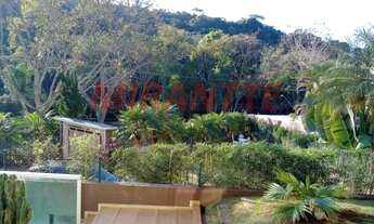 Imagem 2: Casa de condomínio térrea para venda tem 330 metros quadrados com 3 quartos