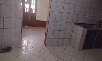 Imagem 3: Vendo casa 2 quartos,sala, cozinha, banheiro área de serviço e varanda, TÉRREO