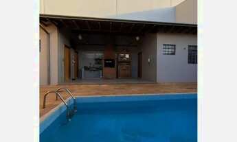 Imagem 2: Casa no Jardim Belvedere com piscina, 4 quartos, 2 suítes, R$ 680.000,00