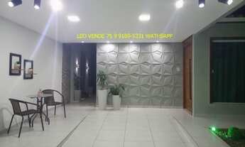 Imagem 3: Leo vende, Papagaio, 2