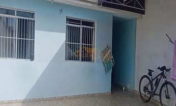 Imagem 2: Excelente casa com dois quartos , uma suíte e com estrutura para sobrado !