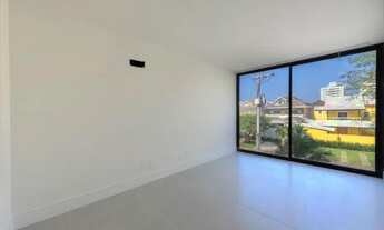 Imagem 5: Casa para venda com 350 metros quadrados com 4 quartos em Barra da Tijuca - Rio de Janeiro