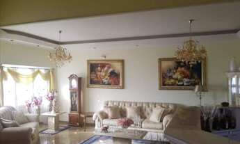 Imagem 3: Lindo e imponente sobrado à venda no Condomínio Marambaia em Vinhedo/SP