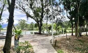 Imagem 3: Sobrado no Aririú com 3 quartos sendo 1 suíte, 3 banheiros e 1 vaga de garagem