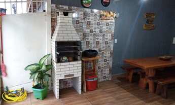 Imagem 3: Sobrado fino acabamento 3 quartos sendo 1 suíte com armários na cozinha e churrasqueira